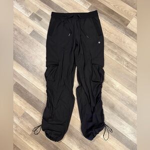 Like new Lululemon women’s Dance Studio Relaxed Fit Mid-Rise Cargo Pant. Med.